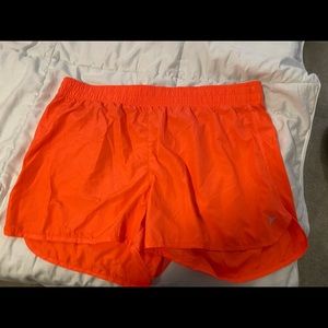 Old navy activewear coral workout shorts NWT size XL